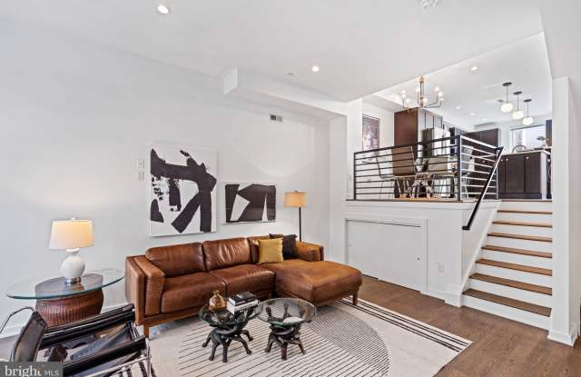 418 WALLACE Street Gallery 2