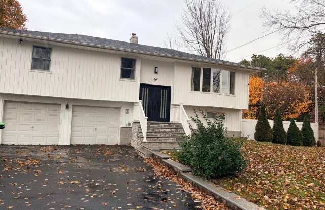1 Gilford Court - 1 Gilford Court, Melville, NY 11747