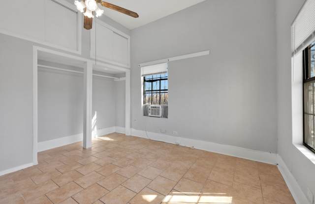 Duplex for Rent in the Heart of SA! Gallery 3