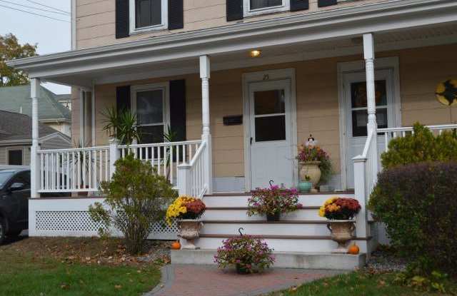 23 Salem St. Gallery 2
