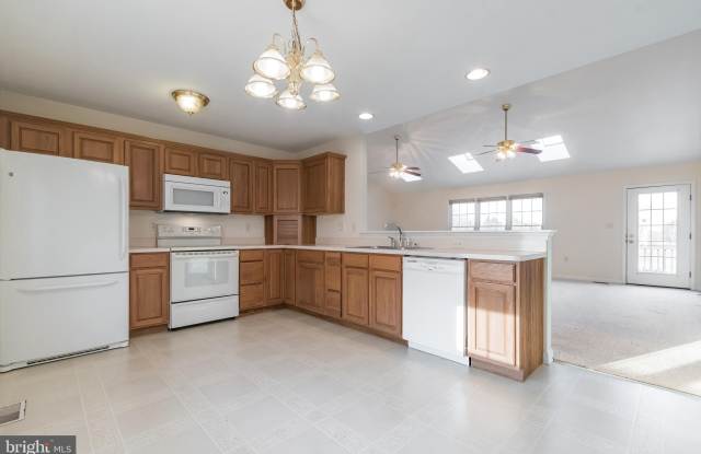 68 GRACE Avenue photos photos