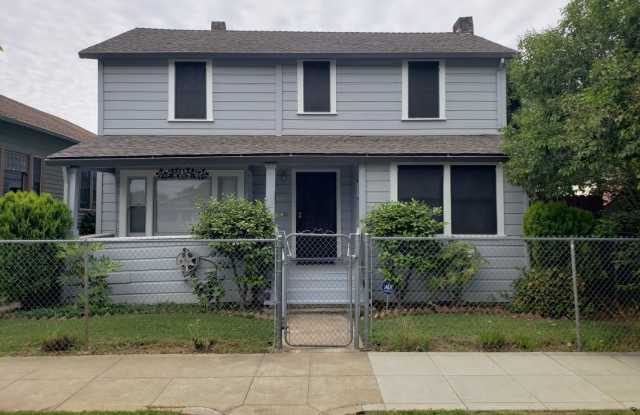Immaculate 3 Bedroom, 2 Bath, 1932 sqft. Home in Downtown Sacramento for Lease. photos photos