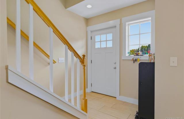 148 Pancake Hollow Road Gallery 3
