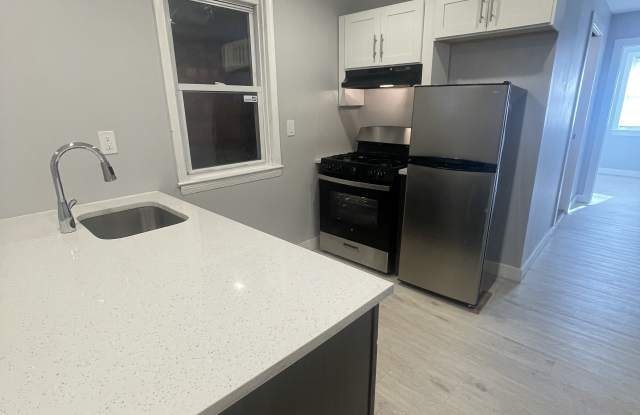 212 Zabriskie St photos photos