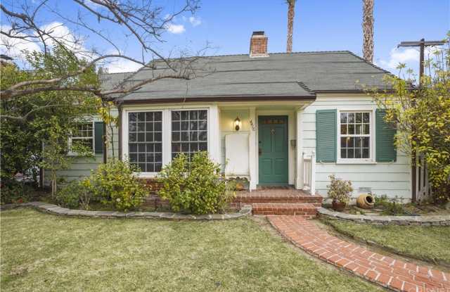 4416 Morella Avenue Gallery 3