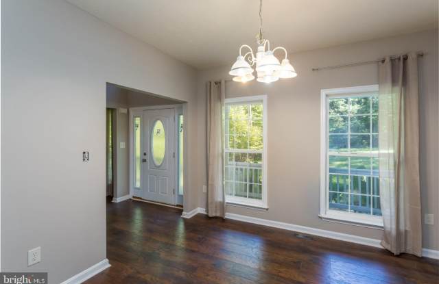 89 ALBERTSON Court Gallery 3