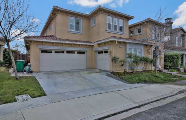 Beautifully Maintained Home in Desirable Windermere Community with Solar Power Gallery 2