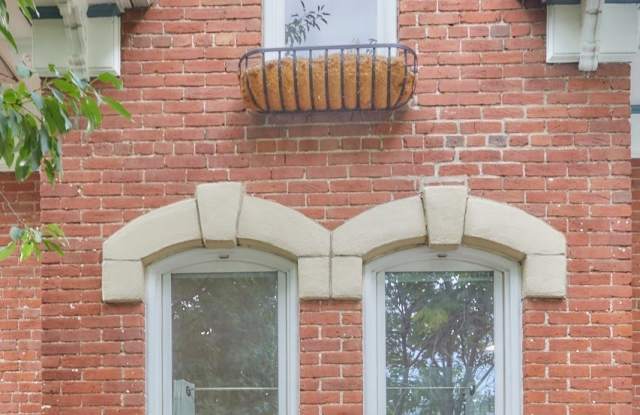 2504 GLENARM PL Gallery 2