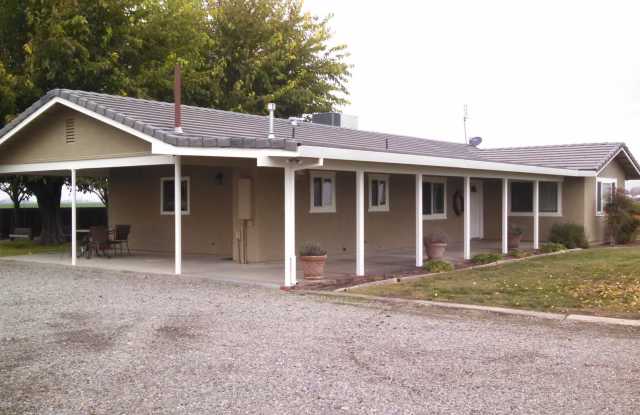 Beautiful 3 bedroom 2 bath country home! Gallery 3