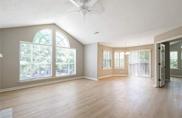 901 Wentworth Court photos photos