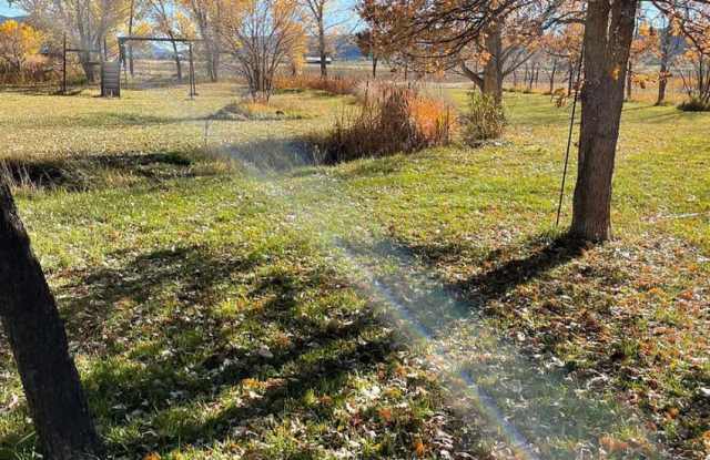 3 bed/2 bath Log cabin on acreage with water rights Gallery 3