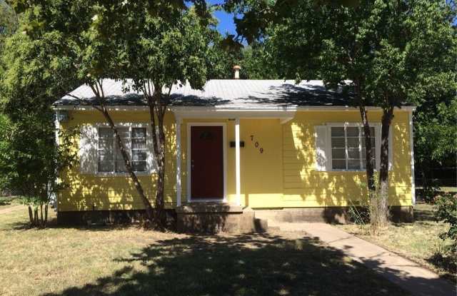 709 Northside Drive - 709 Northside Drive, Killeen, TX 76541