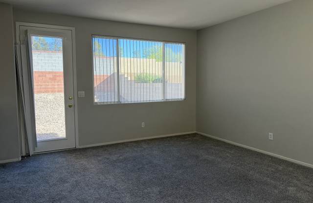 Windrose Point Avenue - 10660 Gallery 3