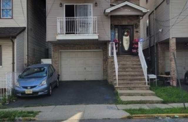 326 Livingston St photos photos