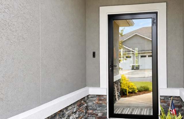 Charming 3-Bedroom, 2-Bath Home in Immaculate Condition Gallery 3
