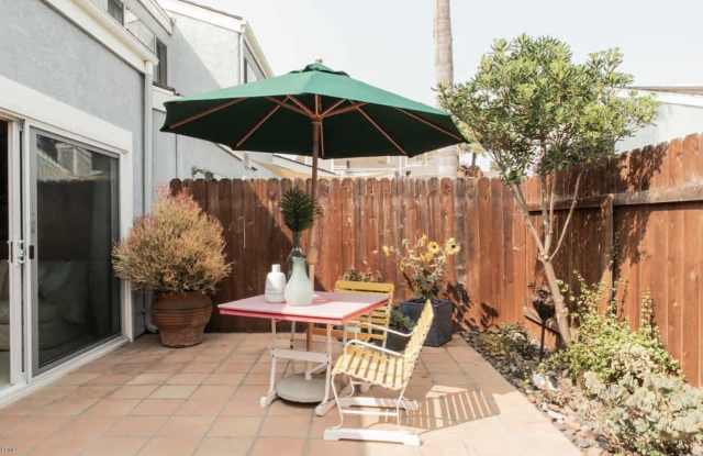 2490 Macdonald Ln photos photos