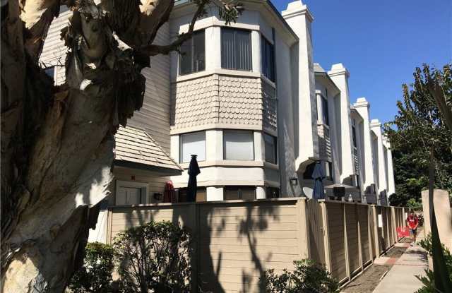 324 N Francisca Avenue - 324 North Francisca Avenue, Redondo Beach, CA 90277