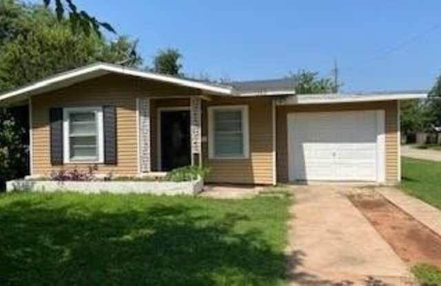 1322 Buccaneer Drive - 1322 Buccaneer Drive, Abilene, TX 79605