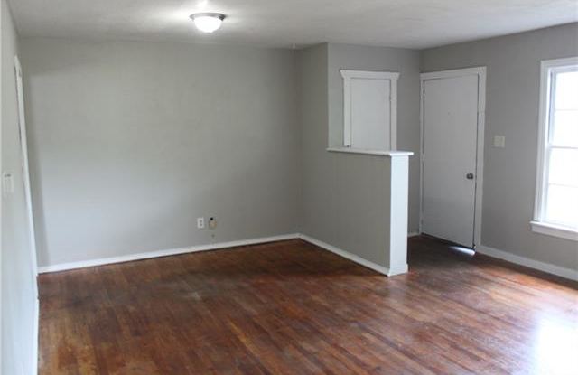 5817 Locke Avenue Gallery 3