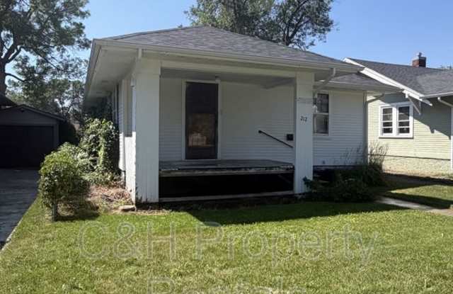 212 Alderson Avenue Gallery 1