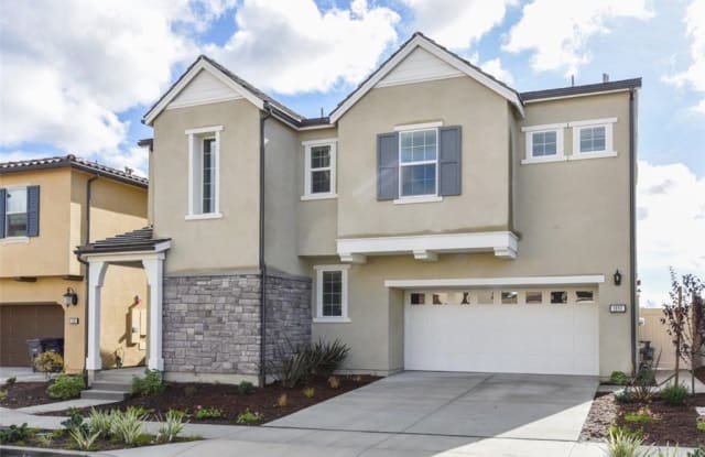 1886 Aliso Canyon Dr - 1886 Aliso Canyon Dr, Lake Forest, CA 92610