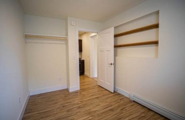 28 South Williams Street - 1S Gallery 3