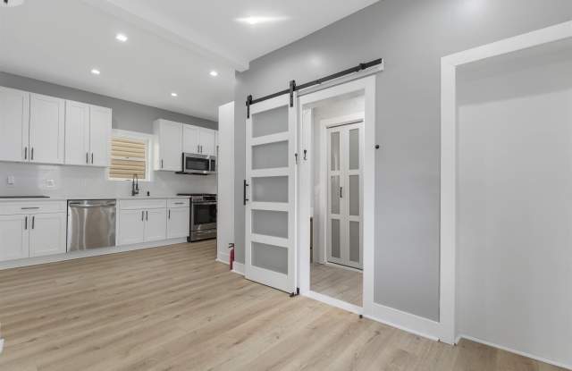 4317 COTTAGE AVE Gallery 4