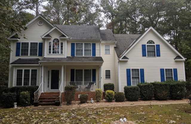 Huge 4 Bedroom Chester Transitional in Stoney Glen West with 2 Car Garage, $2225.00 p/month! - 5221 Lippingham Lane, Chesterfield County, VA 23831