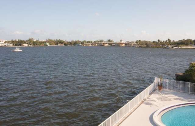 301 Croton Avenue photos photos