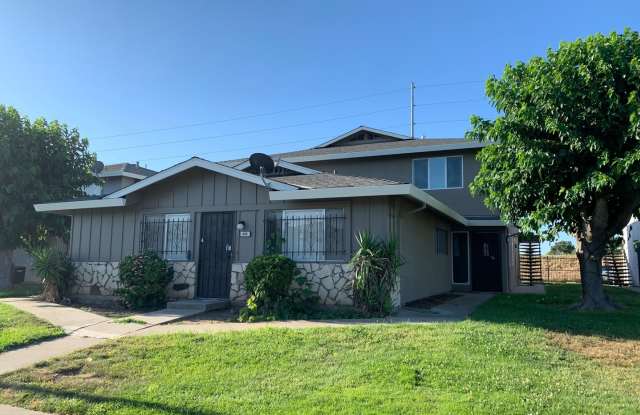 Remodeled Upstairs 2 Bedroom 1 Bath Unit - 428 Caribrook Way, Stockton, CA 95207