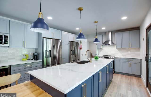 5352 SIDEBURN ROAD Gallery 2