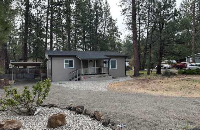 Newly Remodeled 2 Bedroom / 1 Bathroom Manfactured Home in SW Bend photos photos