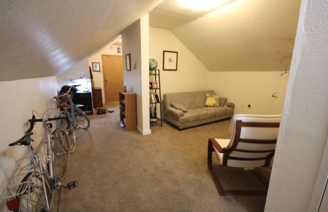 Quiet Upstairs Apartment in Provo |Available Now| photos photos