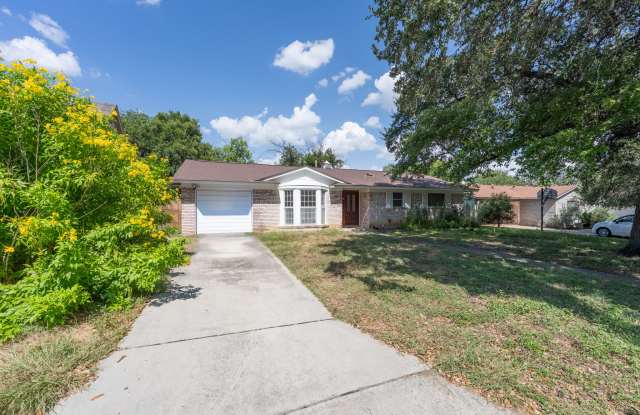 7722 Pinebrook Drive Gallery 2