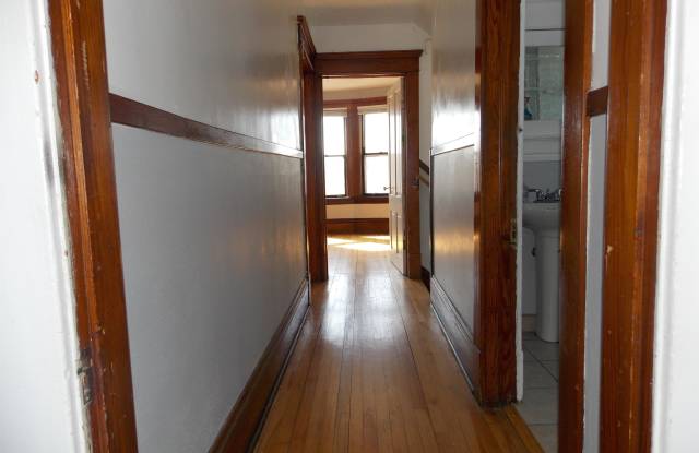 681 Lawson Ave E - #2 Gallery 3