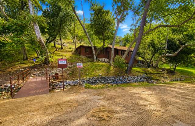 1704 Sycamore Dr Gallery 2