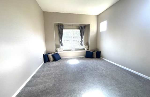 1250 Picadilly Ln Gallery 2