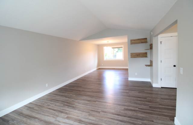 16410 Southeast Oakhurst Court Gallery 4