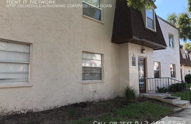 9114 Tudor Dr - 9114 Tudor Drive, Town 'n' Country, FL 33615