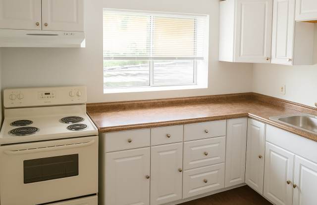 71 Hancock Street - 71 Hancock Street, Braintree Town, MA 02184