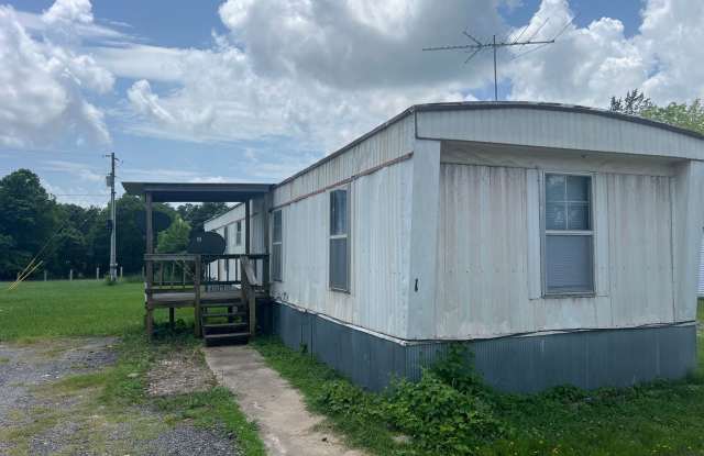 Beautifully Updated 3 bedroom 2 bath home Gallery 1