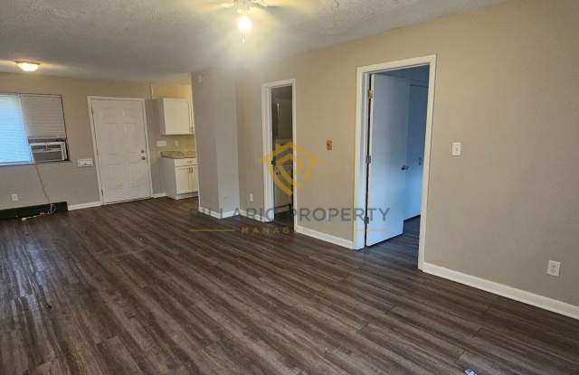 Renovated 1 Bedroom at Campbell Apartments Near Downtown Available Now! photos photos