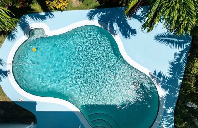 4010 NE 22nd Ave photos photos