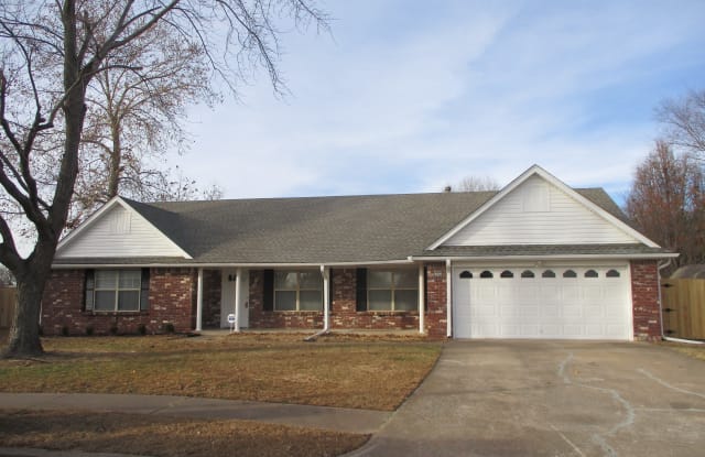 8305 E 107th Pl - 8305 East 107th Place, Bixby, OK 74133