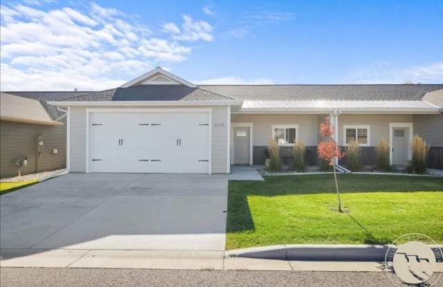 Super clean and Newer 2 bed 2 bath photos photos