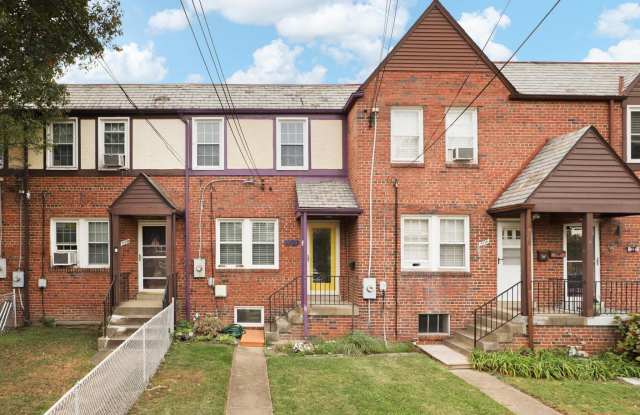 808 S OAK Street photos photos