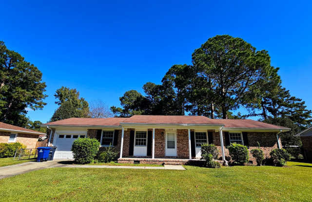 3 BR 2 BA in Brynn Marr - 504 Winchester Road, Jacksonville, NC 28546