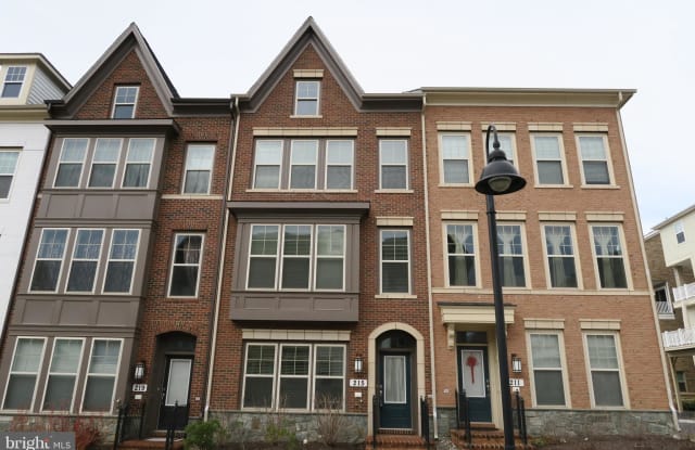 215 STRUMMER LANE - 215 Strummer Ln, Gaithersburg, MD 20878