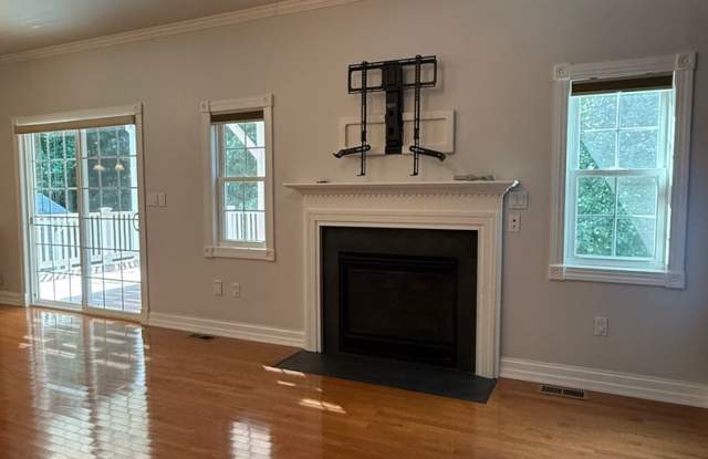 Luxury 5 Bedroom Home with Finished Basement Suite, Covered Deck & EV Charger in Parkville Gallery 3