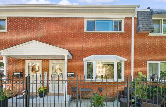 1607 W Sunnyside Avenue photos photos